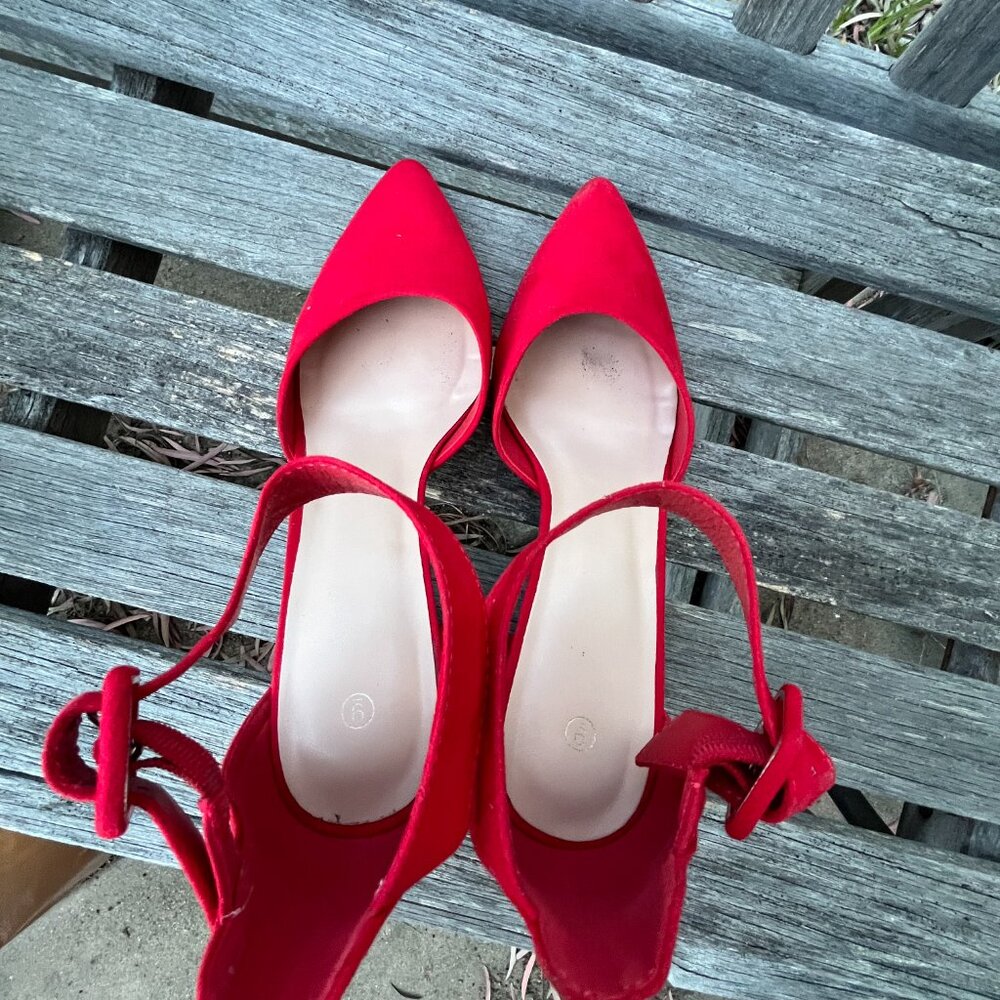 My Soft Women's Heel Ankle Strap Closed Toe New Red Chunky Shoes, Size 9 - Picture 12 of 15